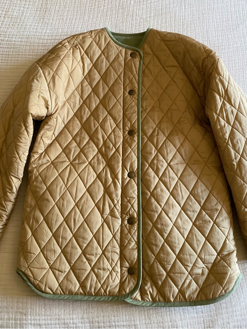 Sezane Quilted Light Olive Green Women’s Jacket - Picture 5 of 15